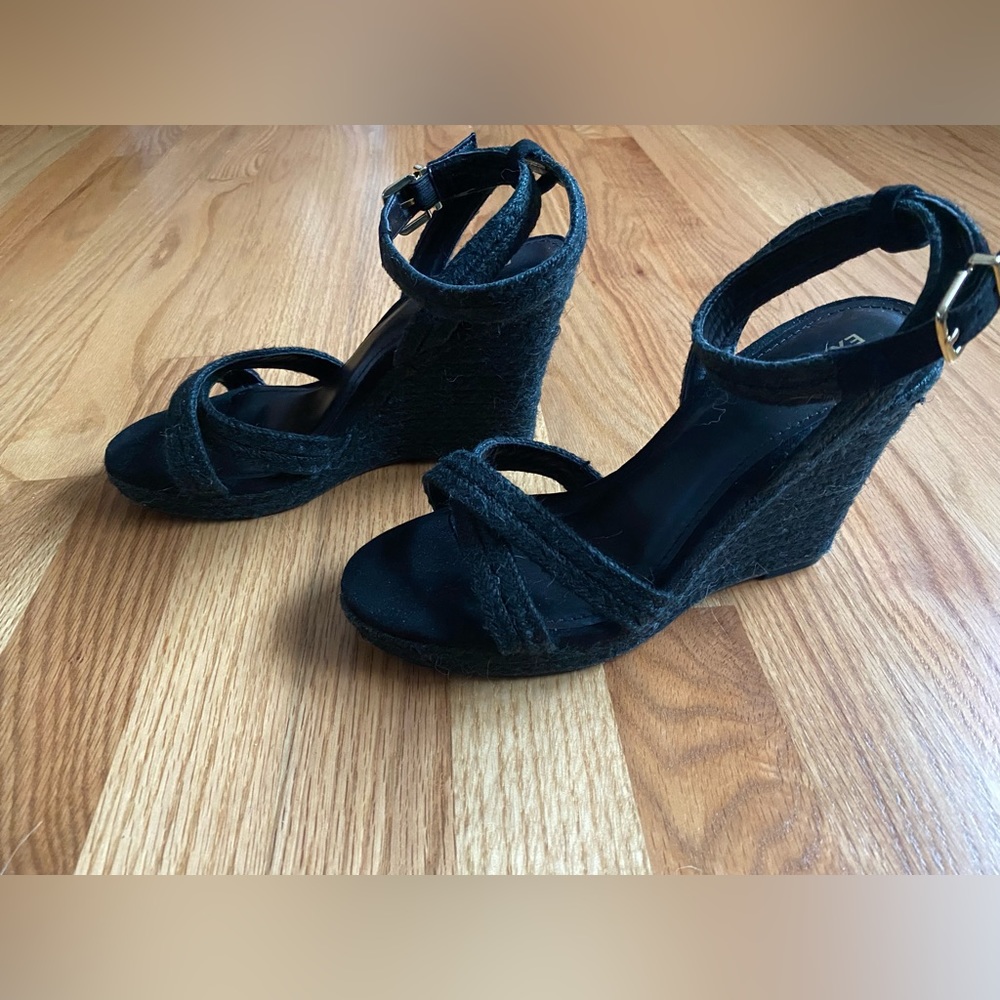 Black woven wedges